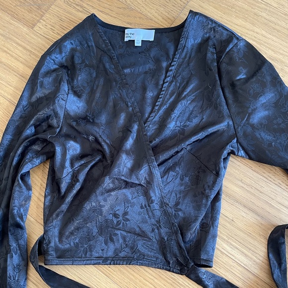 By The Way. Revolve Camila Floral Jacquard Wrap Top in Black XXS - Picture 3 of 3